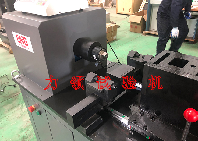 The anti slip and torsion fixture LJNJN-12306 for the Li Ling testing machine is grandly launched