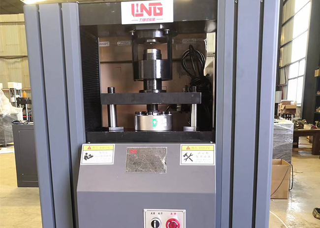 The microcomputer controlled cup protrusion testing machine has been shipped and photographed. Thank you for the customer support of Beijing Lubricants